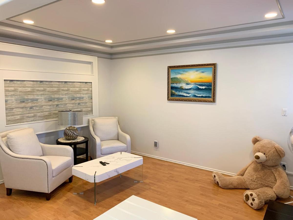 One Bedroom Queen Bed Sharing Washroom In Tiger Sweet House License## 리치먼드 외부 사진